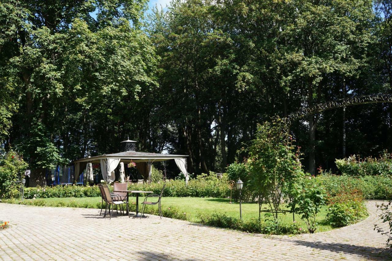 Lisewski Dwor Gniewino Exterior photo